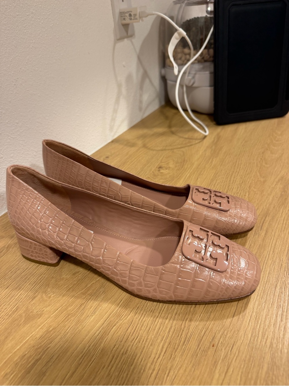 Tory Burch Blush Croc-Embossed Logo Flats - Picture 2 of 5